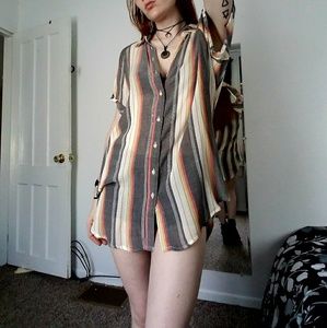 Loose fit long t-shirt.